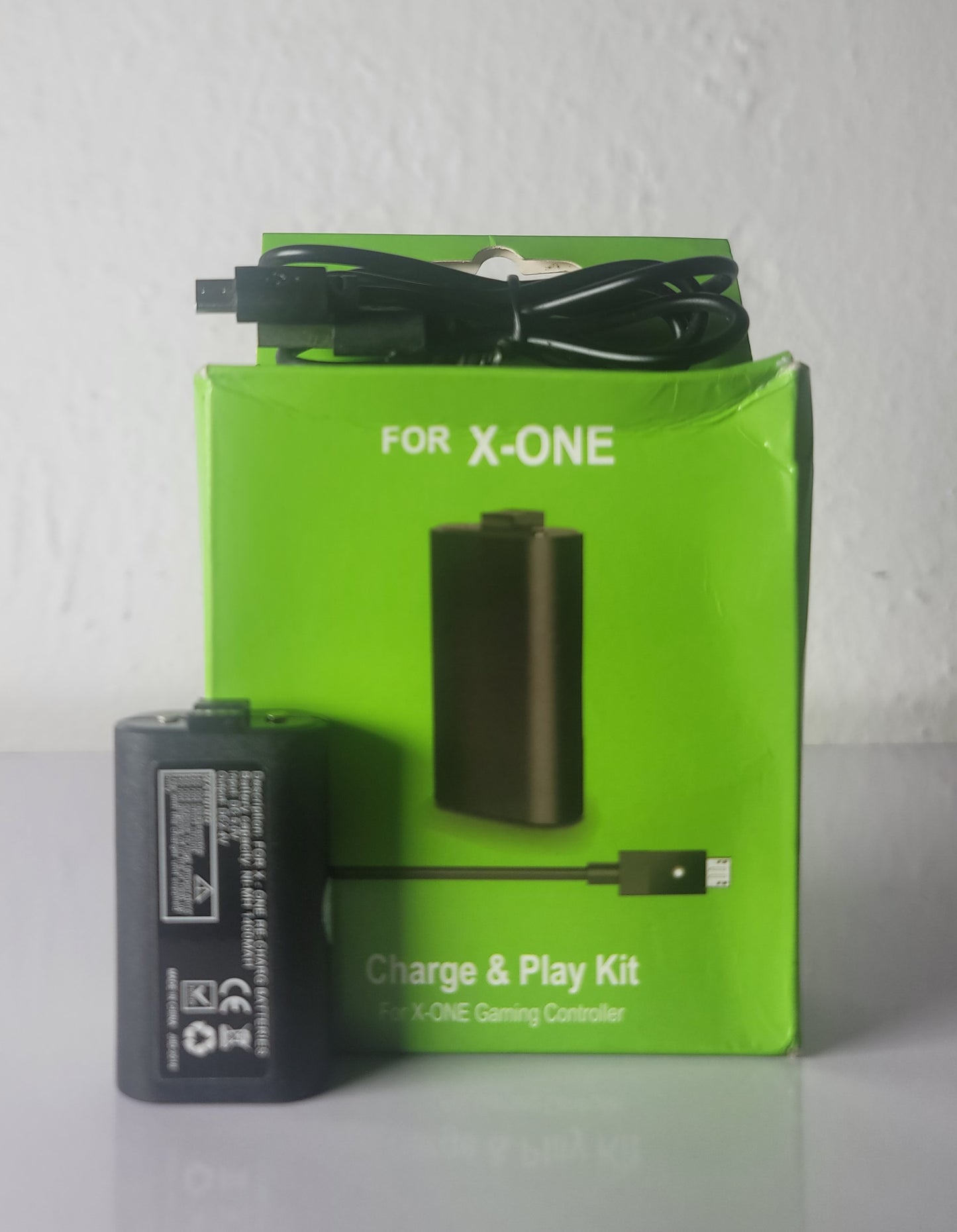 Brand New Xbox One/Series Charge & Play Kit