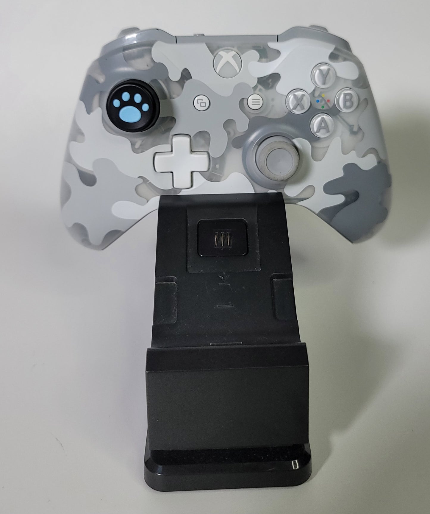 Black Xbox One S Controller (White, Camouflage etc.)