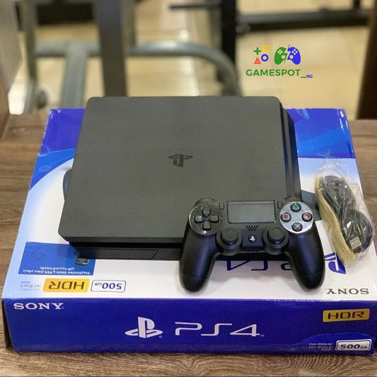 PS4 Slim, One Pad & Installed Games