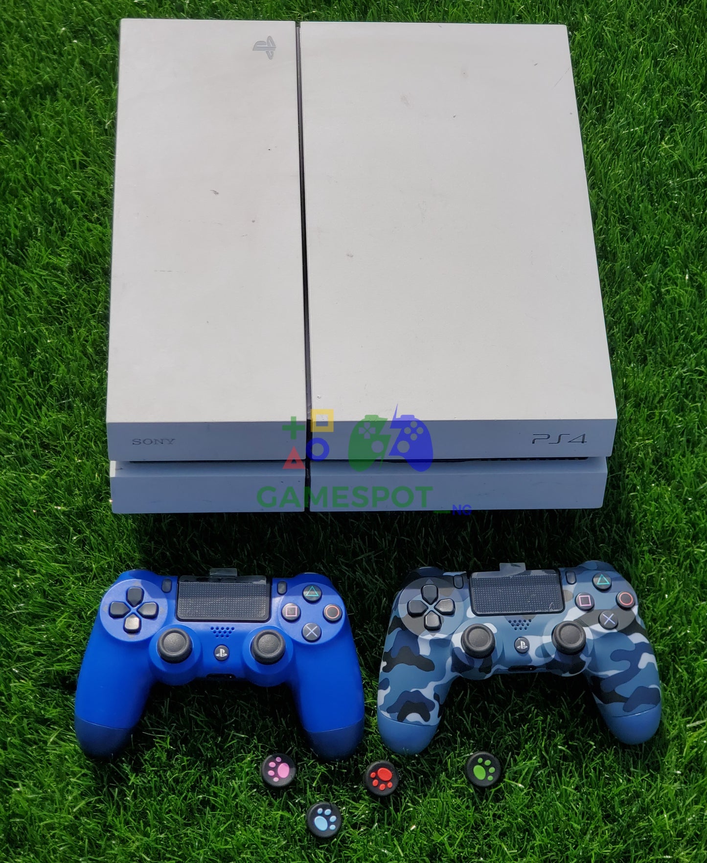 1TB Uk Used PS4 Bundle: Console + 16 Installed Games of Your Choice + 2 DualShock Controllers!