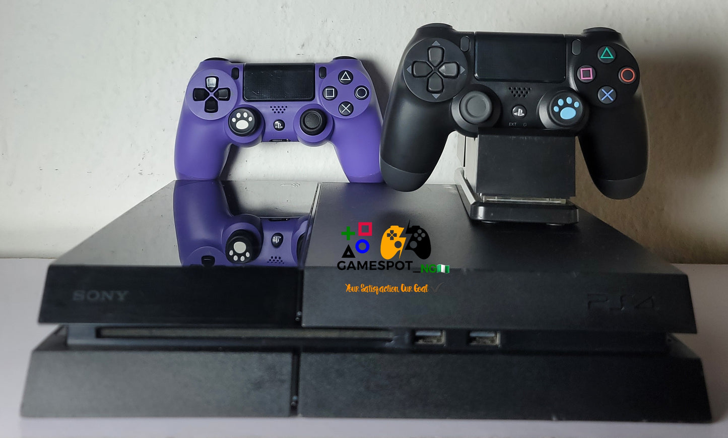 1TB Uk Used PS4 Bundle: Console + 16 Installed Games of Your Choice + 2 DualShock Controllers!